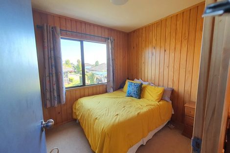 Photo of property in 28 Hollinger Place, Nawton, Hamilton, 3200