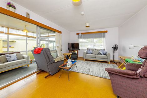 Photo of property in 115 Kitchener Road, Waiuku, 2123