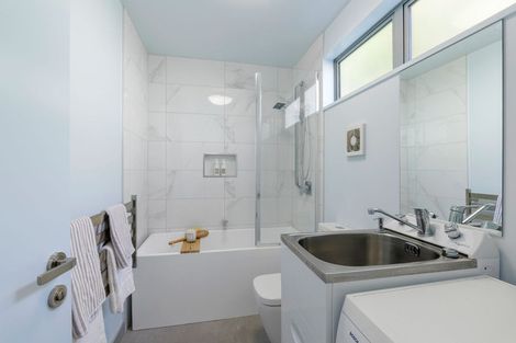 Photo of property in 64 Hewitts Road, Merivale, Christchurch, 8014