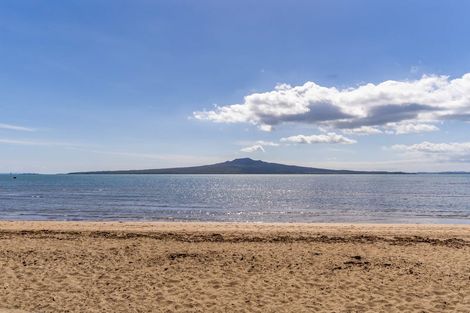 Photo of property in 15 Arawa Avenue, Devonport, Auckland, 0624