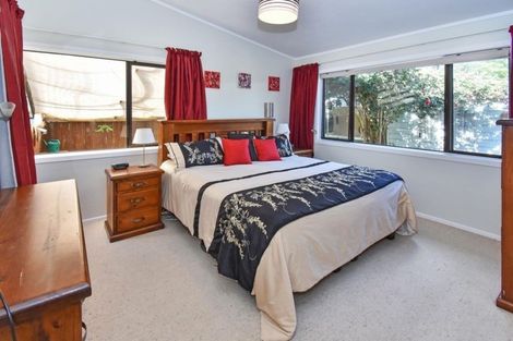 Photo of property in 52 Taihiki Road, Clarks Beach, 2122