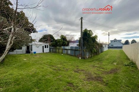 Photo of property in 46 Cook Street, Marfell, New Plymouth, 4310