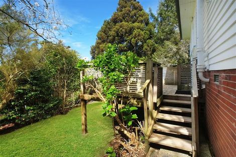 Photo of property in 16 Fruitvale Road, New Lynn, Auckland, 0600