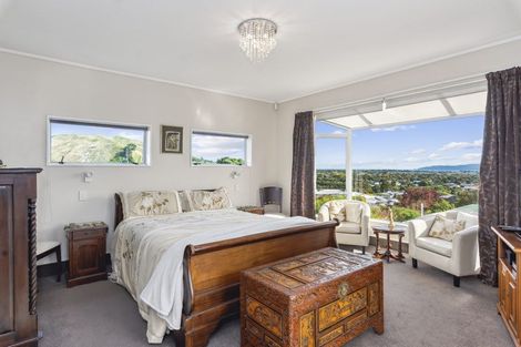 Photo of property in 49 Kakariki Grove, Waikanae, 5036