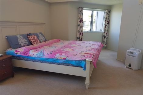 Photo of property in 3/1 Gracechurch Drive, Flat Bush, Auckland, 2016