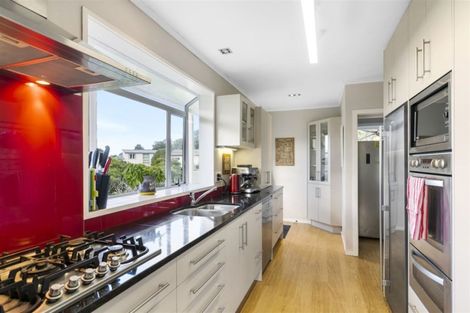 Photo of property in 50 Spencer Street, Crofton Downs, Wellington, 6035