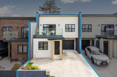 Photo of property in 10a Carlos Drive, Flat Bush, Auckland, 2016