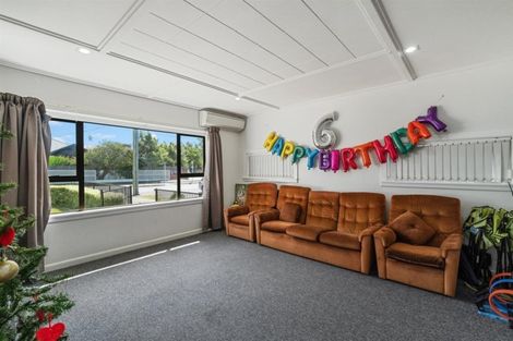 Photo of property in 16 Kerrs Road, Linwood, Christchurch, 8062