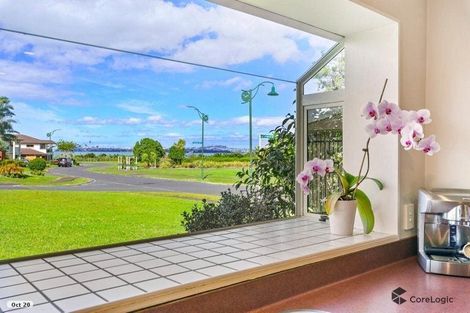 Photo of property in 27 Riverstone Road, Te Atatu Peninsula, Auckland, 0610