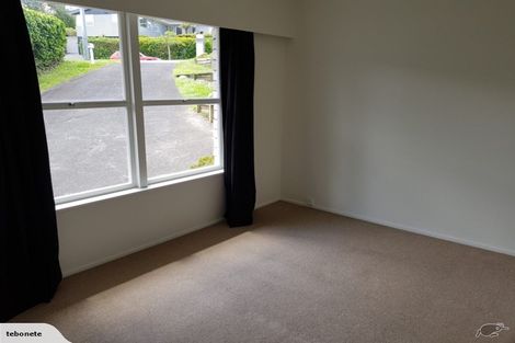 Photo of property in 2/20 Glamorgan Drive, Torbay, Auckland, 0630