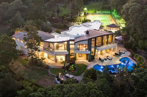 Photo of property in 104 Kauri Road, Laingholm, Auckland, 0604