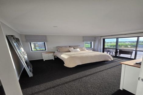 Photo of property in 3 Highland View Drive, Tokomaru, Palmerston North, 4474