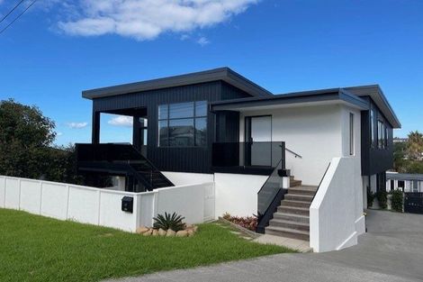 Photo of property in 39 Hyde Road, Rothesay Bay, Auckland, 0630