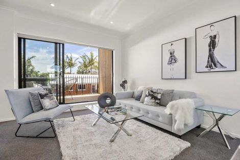 Photo of property in 500d Te Atatu Road, Te Atatu Peninsula, Auckland, 0610