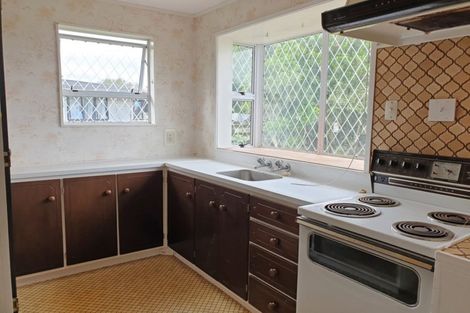 Photo of property in 44 Escort Grove, Awapuni, Palmerston North, 4412