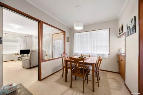 Photo of property in 2/81 Shakespeare Road, Milford, Auckland, 0620