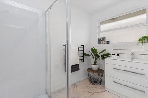 Photo of property in 42 Kashmir Avenue, Clouston Park, Upper Hutt, 5018