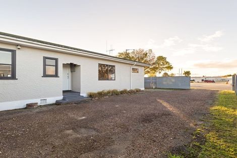Photo of property in 256 Tremaine Avenue, Highbury, Palmerston North, 4412