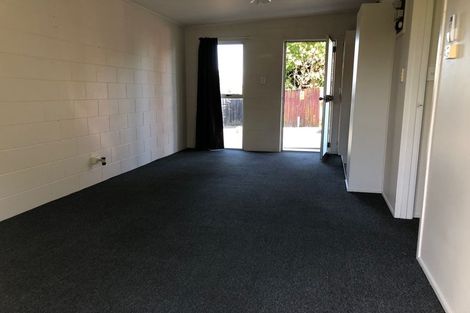 Photo of property in 2/21a Landscape Road, Papatoetoe, Auckland, 2025