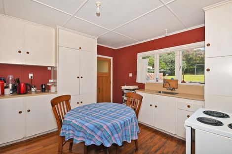 Photo of property in 98 Station Road, Te Kamo, Whangarei, 0112