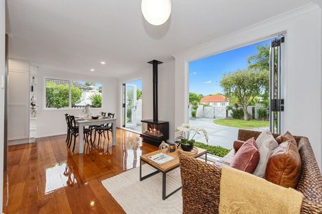Photo of property in 60 Banbury Crescent, Fairfield, Hamilton, 3214
