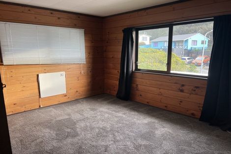 Photo of property in 68 Omapere Street, Whitby, Porirua, 5024