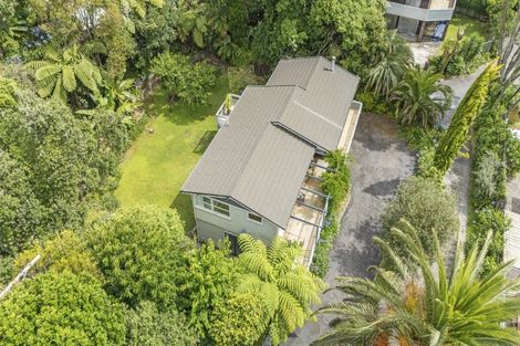 Photo of property in 52 Pitcairn Street, Oakura, 4314