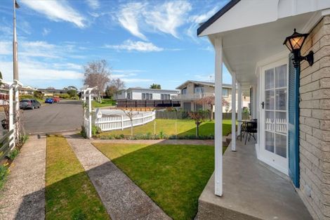 Photo of property in 6 Kylemore Place, Te Puke, 3119