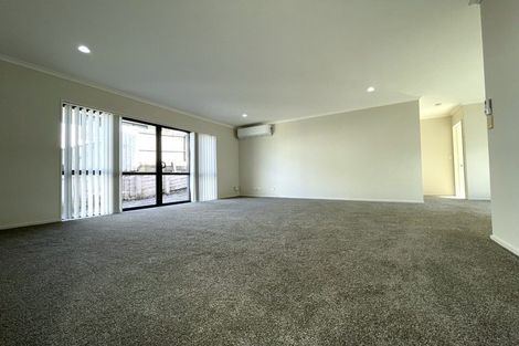 Photo of property in 68a Priestley Drive, Bucklands Beach, Auckland, 2014
