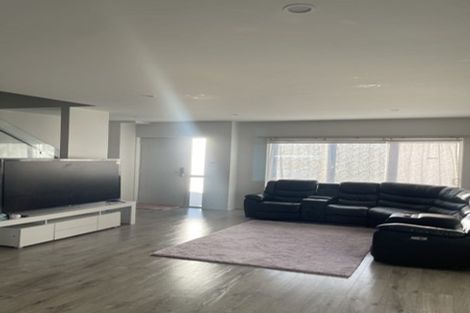 Photo of property in 3b Poruru Close, Papakura, 2110