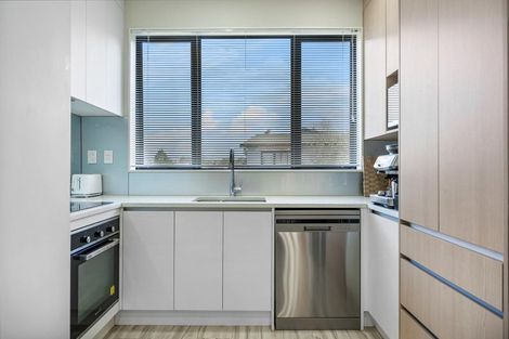 Photo of property in 21c Cherry Tree Place, Massey, Auckland, 0614