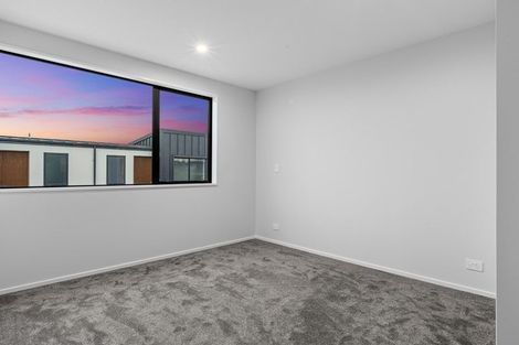Photo of property in 2/76 Caledonian Road, St Albans, 8014