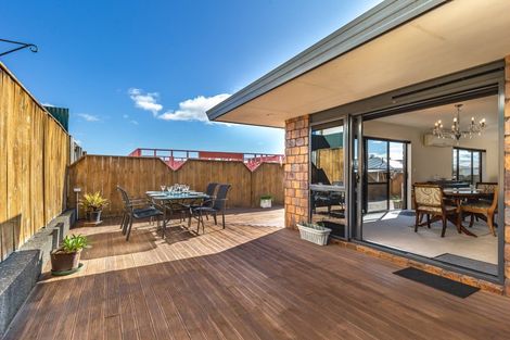 Photo of property in 9a Trafalgar Street, Levin, 5510