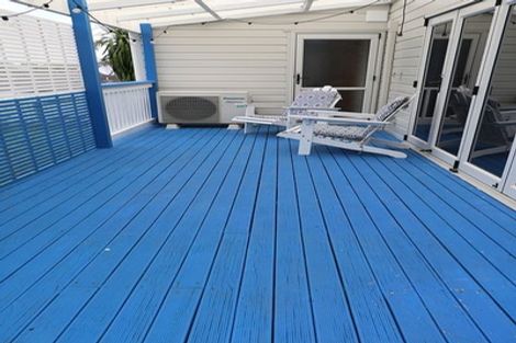 Photo of property in 69 Maplesden Drive, Clendon Park, Auckland, 2103