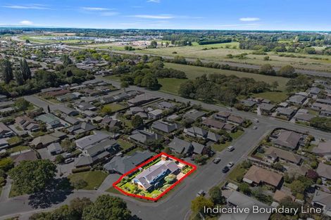 Photo of property in 10 Regency Crescent, Redwood, Christchurch, 8051