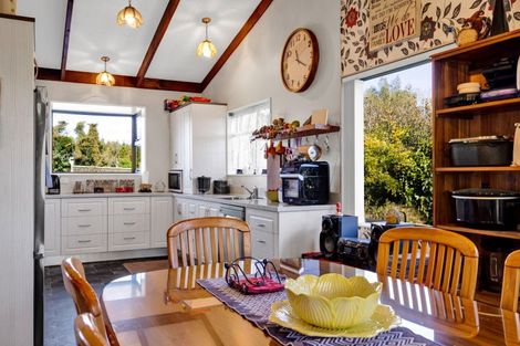 Photo of property in 1225 Egmont Road, Egmont Village, New Plymouth, 4372