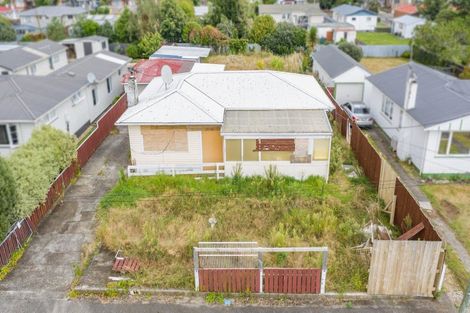 Photo of property in 30 Bledisloe Street, Levin, 5510