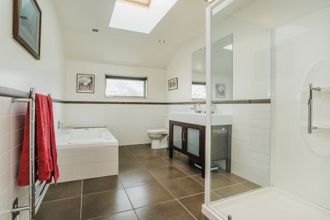Photo of property in 15 Jessies Crescent, Wanaka, 9305