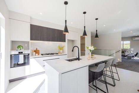 Photo of property in 2 Maraeariki Avenue, Orewa, 0931