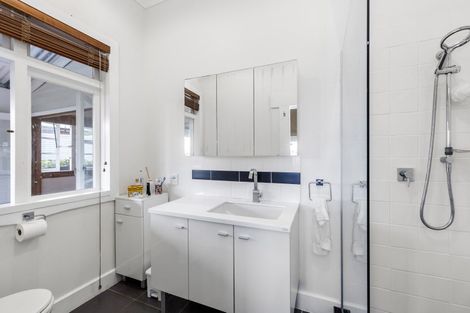Photo of property in 66 Beresford Street, Bayswater, Auckland, 0622