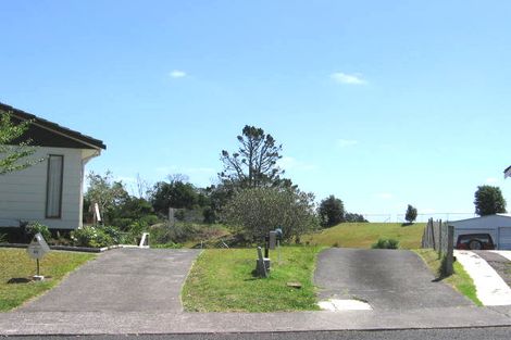 Photo of property in 2/43 Stott Avenue, Birkdale, Auckland, 0626