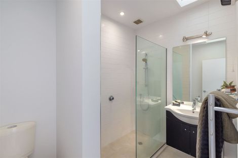 Photo of property in 92a Aikmans Road, Merivale, Christchurch, 8014