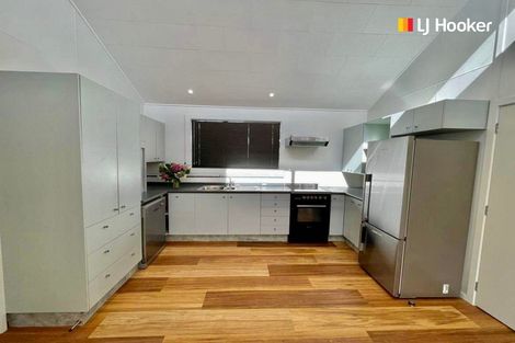 Photo of property in 42a Beach Street, Saint Clair, Dunedin, 9012