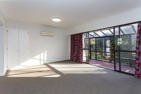Photo of property in 3 Siska Place, Upper Riccarton, Christchurch, 8041
