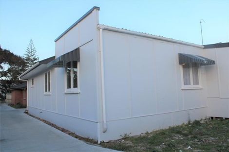 Photo of property in 12 Gibbs Road, Manurewa, Auckland, 2102