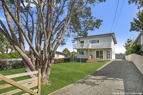Photo of property in 8 James Mcleod Road, Shelly Beach, Helensville, 0874