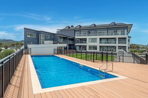Photo of property in Marina View Apartments, 305/4 Reads Quay, Gisborne, 4010