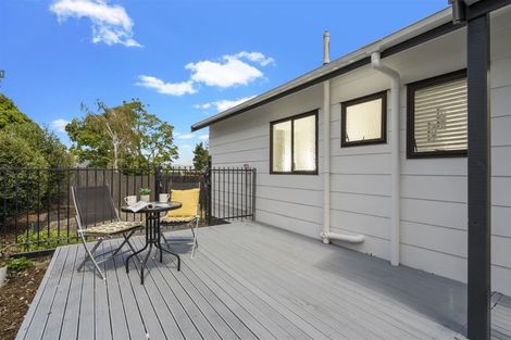 Photo of property in 23 Flaunty Place, West Harbour, Auckland, 0618
