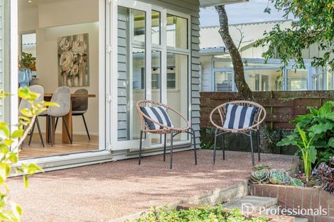Photo of property in 19 Holly Grove, Maungaraki, Lower Hutt, 5010