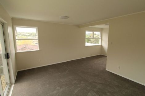 Photo of property in 10 Norman Road, Hauraki, Auckland, 0622